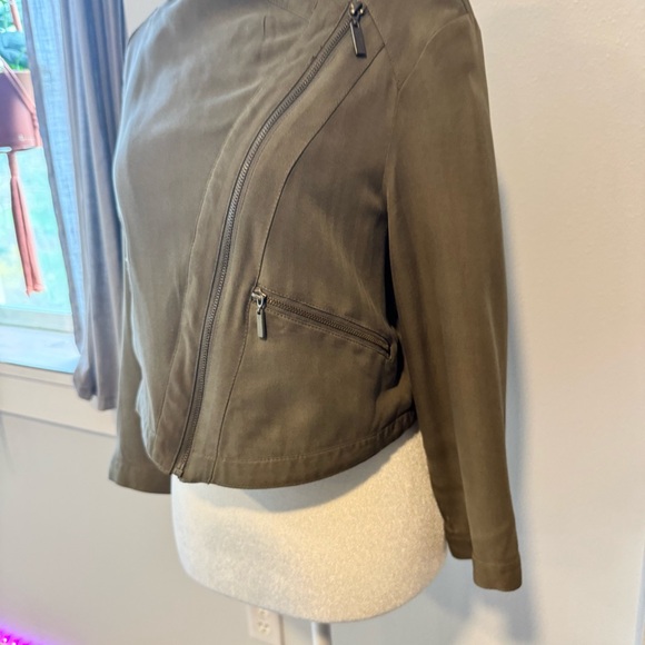 Y2K INC olive green taupe cropped convertible silk moto jacket size medium - Picture 8 of 14
